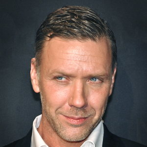 Mikael Persbrandt