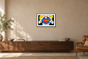 Superwoman i Över en skänk. Illustrerad inramning, ungefärlig rumsskala.