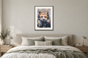 Fox Cub i Sovrum – säng. Illustrerad inramning, ungefärlig rumsskala.