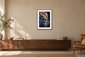 Lion no.2107 i Över en skänk. Illustrerad inramning, ungefärlig rumsskala.